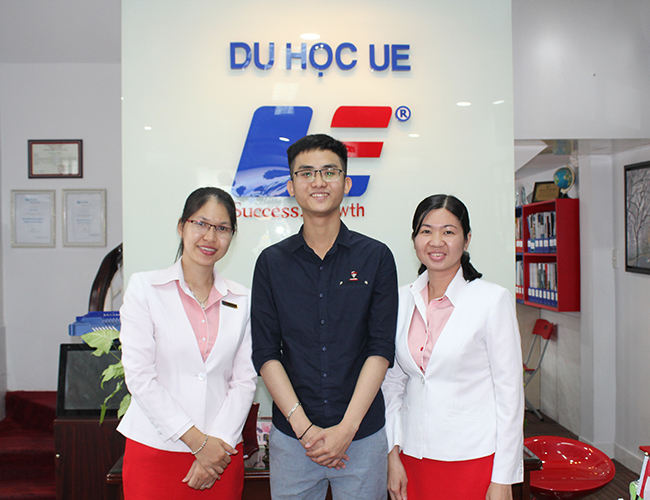 Lê Hữu Hậu - University of St. Thomas, Houston, Texas